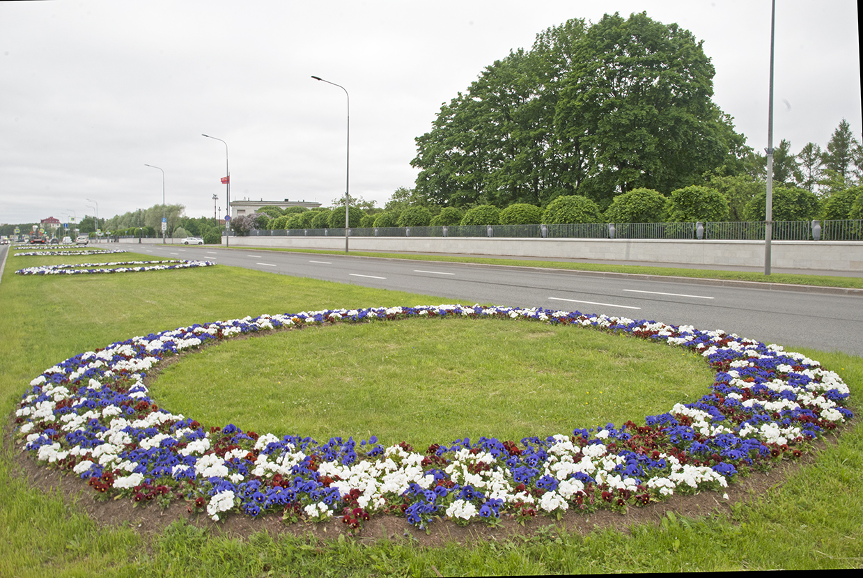 Пр. Непокоренных