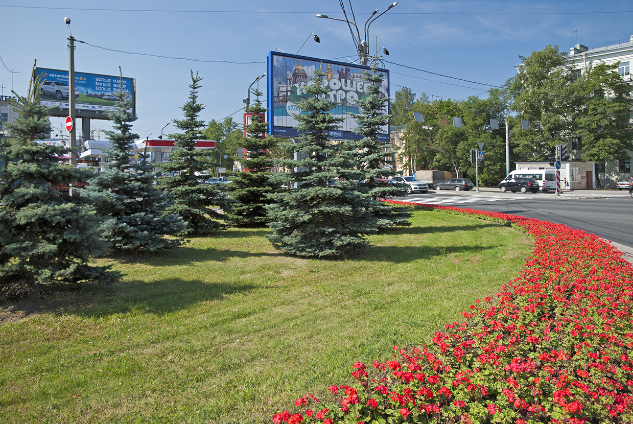 Пр. Непокорённых (на пер. с Гражданским пр.)